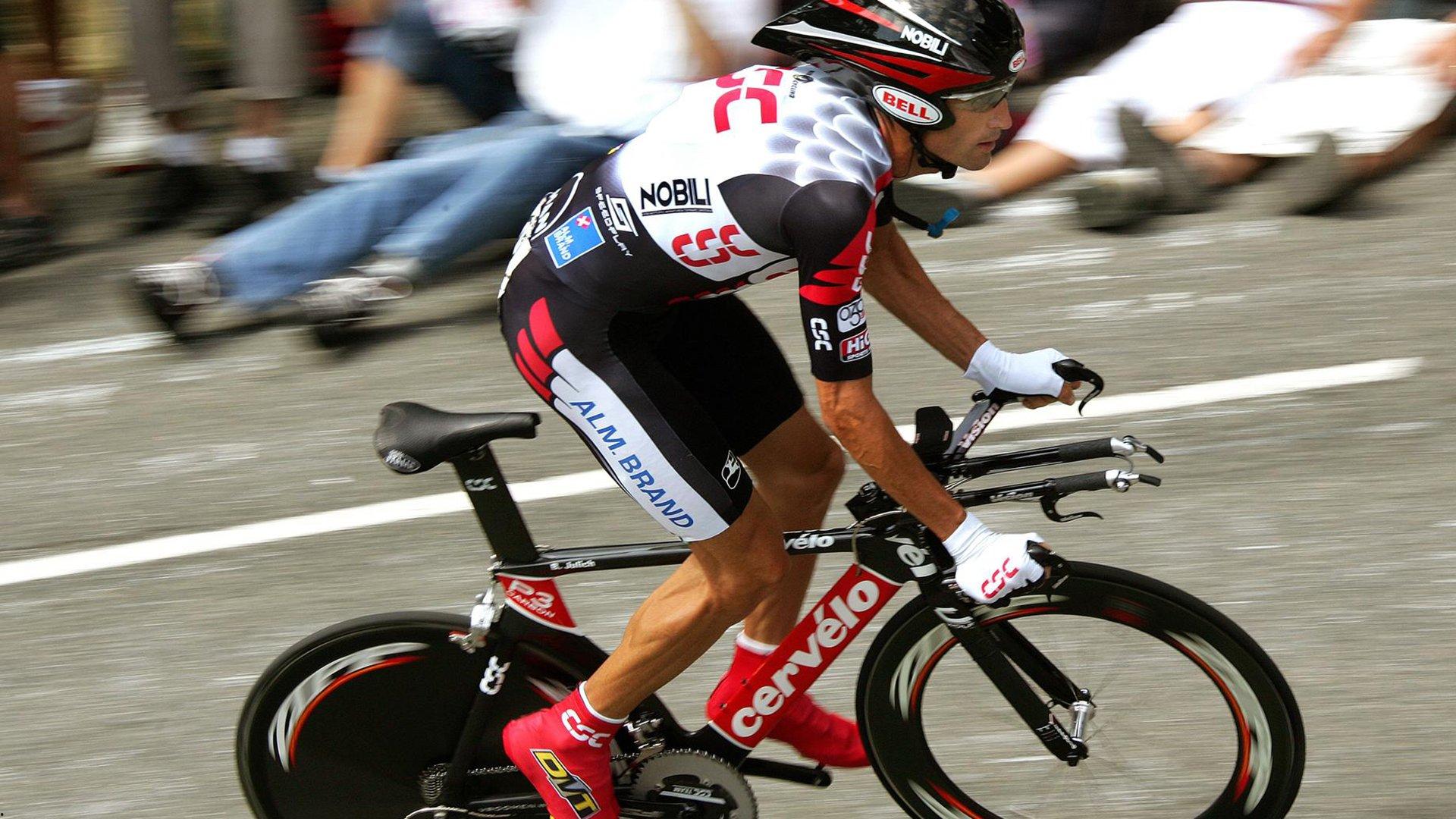 法国名将拉维勒涅刷新撑杆跳赛季最佳 巴黎奥运备战势头强劲