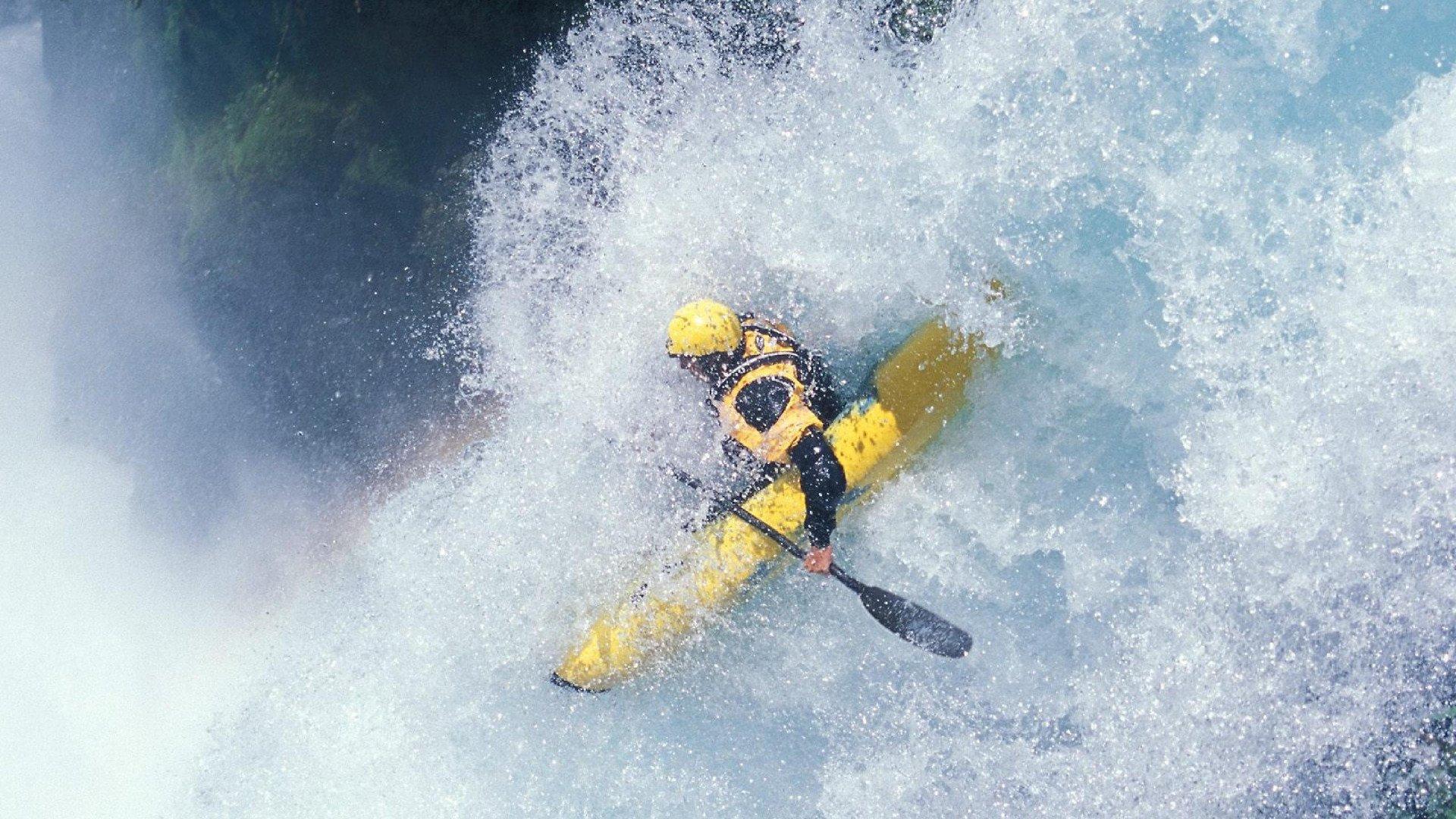 23岁新星打破尘封15年世界纪录，田径史上再添传奇