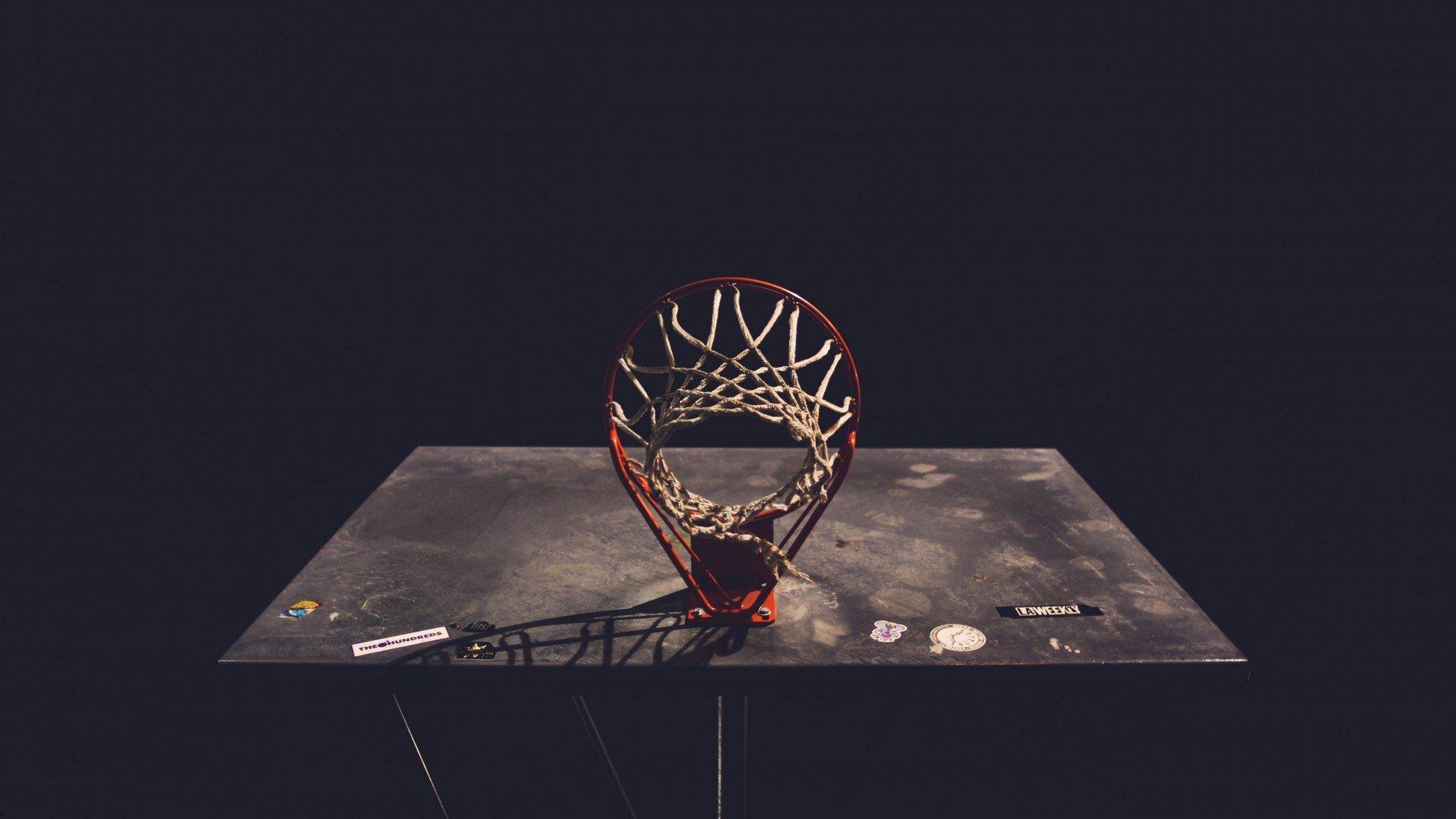 皇家马德里与巴塞罗那上演巅峰对决，西甲联赛再掀热潮