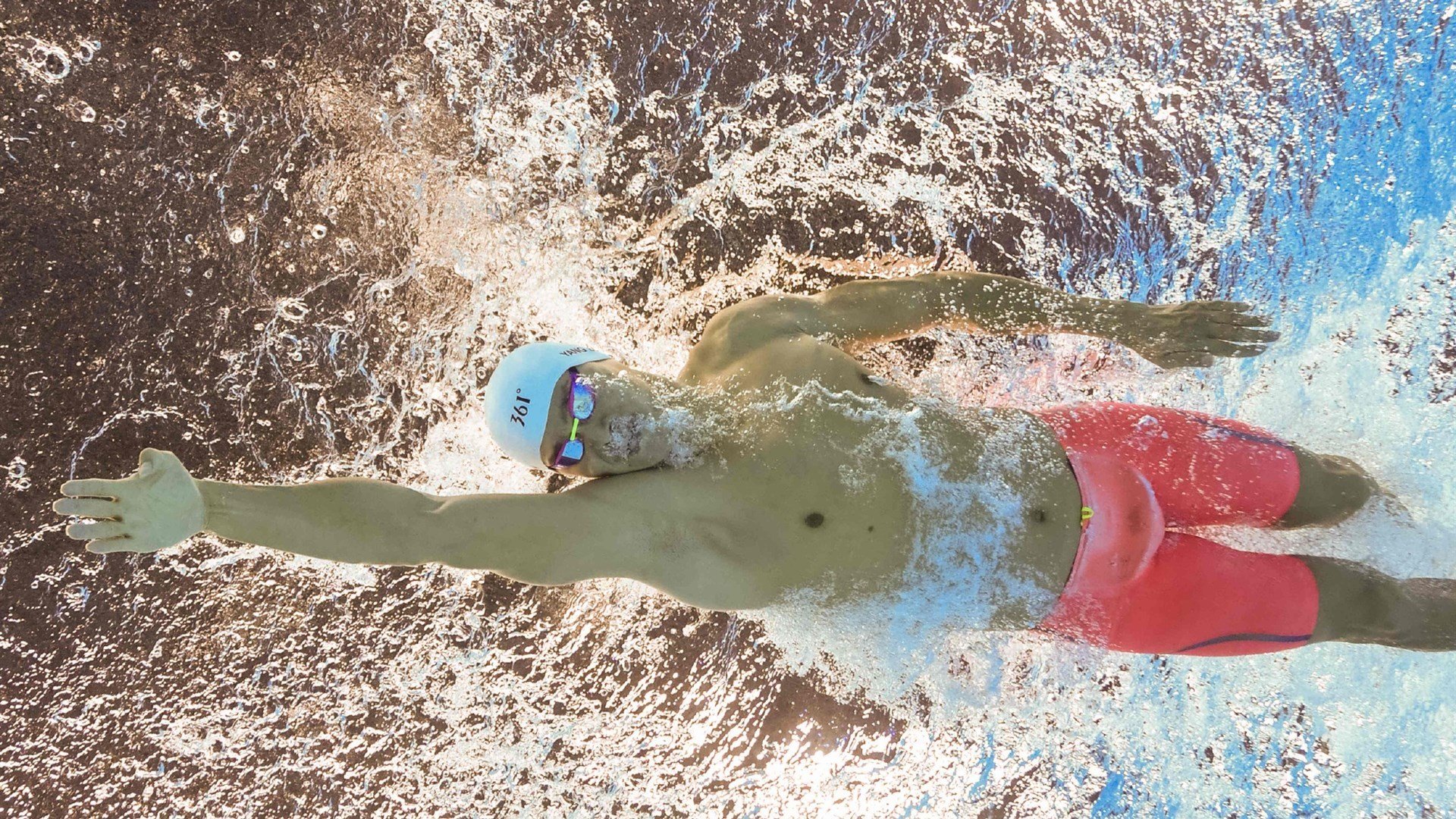 欧冠半决赛次回合，皇家马德里绝杀拜仁慕尼黑，连续三年挺进决赛